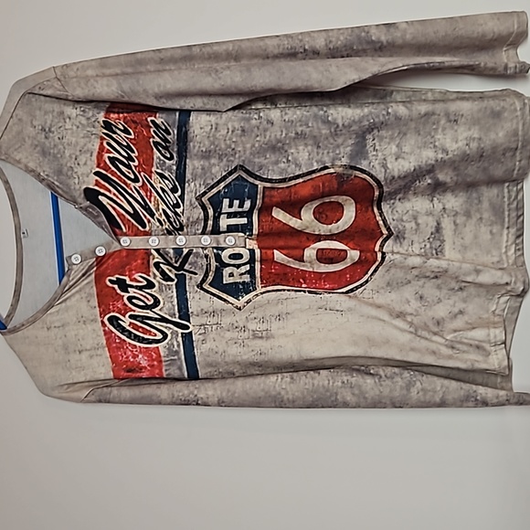 Other - Mens small tshirt